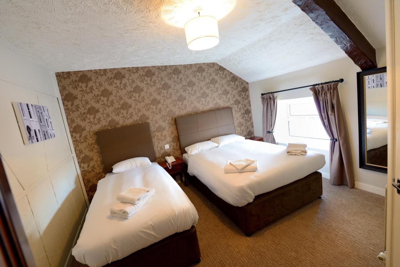 Savoy Country Inn St Clears Buitenkant foto