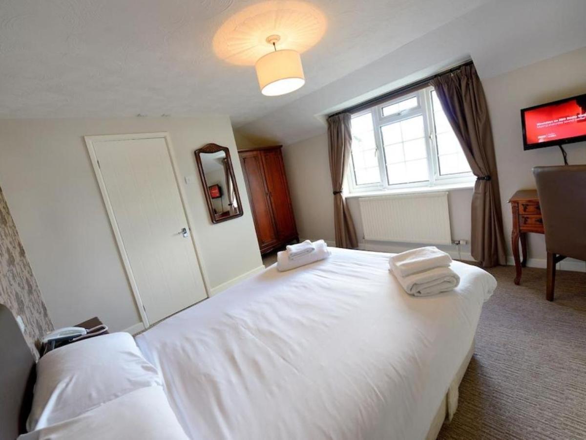 Savoy Country Inn St Clears Buitenkant foto