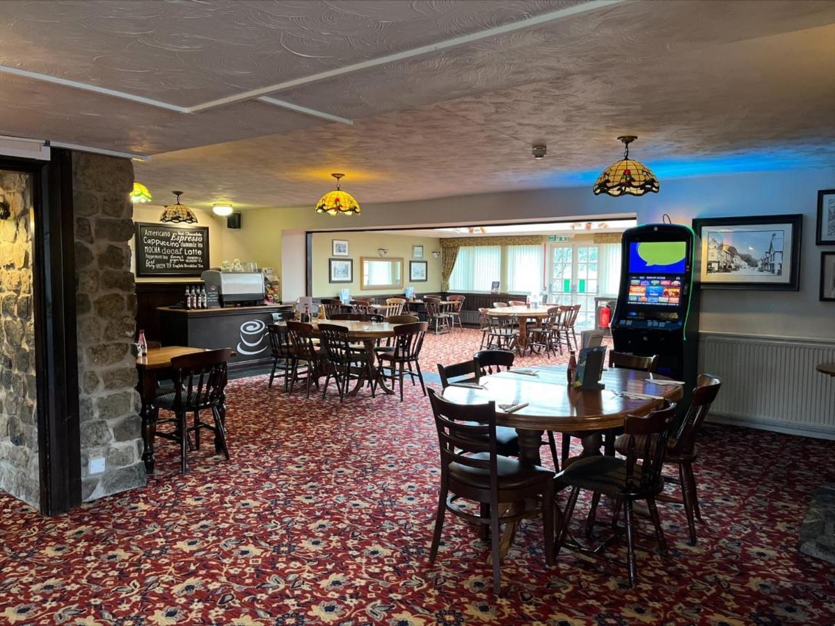 Savoy Country Inn St Clears Buitenkant foto